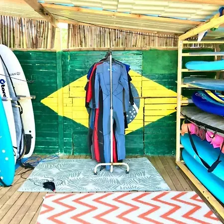 Alma Libre Yoga & Surf House Couette-café