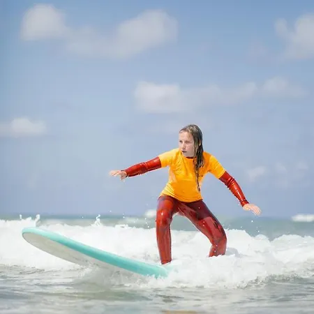 Alma Libre Yoga & Surf House Couette-café *